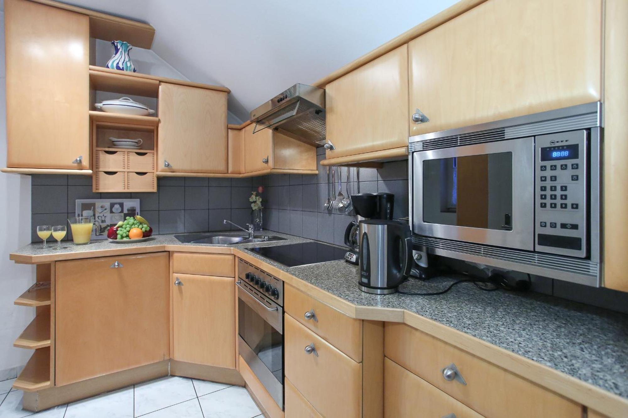 Classic I Close To Main Station I 10 Minutes To Belvedere Apartment *
